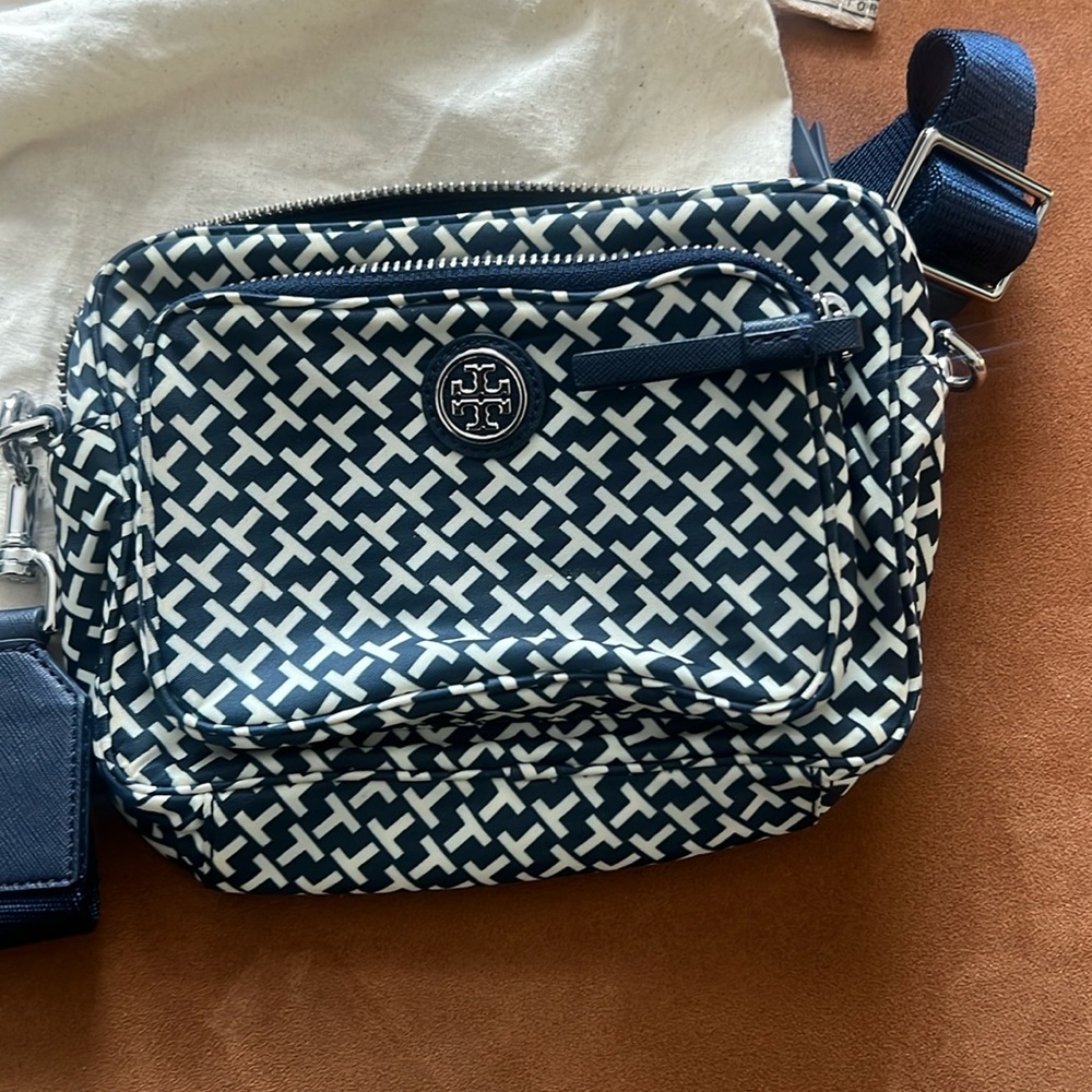 Tory Burch Crossbody EXCELLENT CONDITION